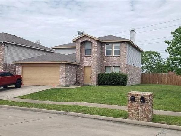 5702 Marietta Drive , Arlington, TX 76017