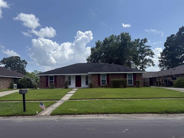 7522 Shrewsbury Ave, Baton Rouge, LA 70808