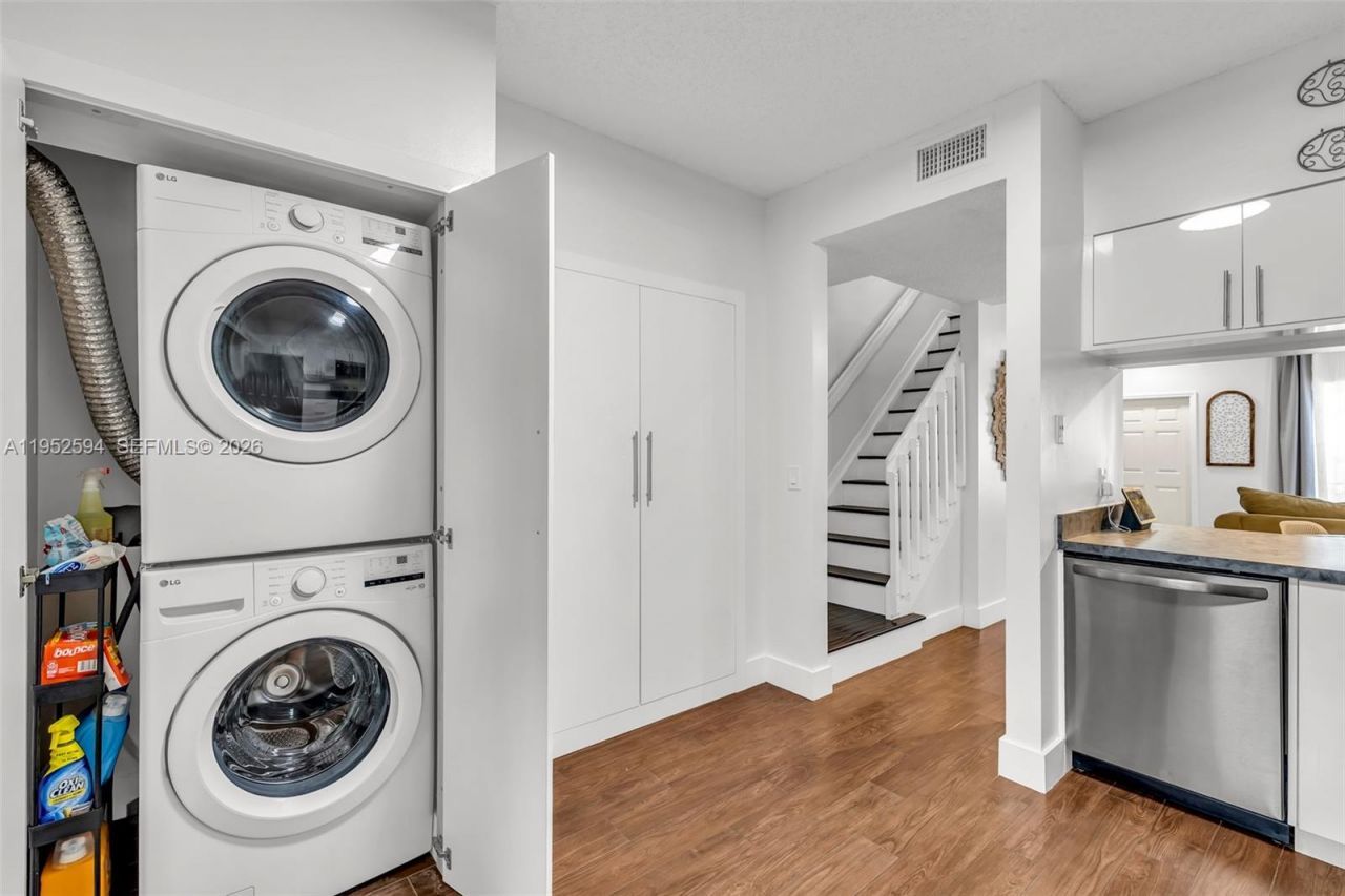3340 Confetti Ln , Unit 79-9, Margate, FL 33063 Photo
