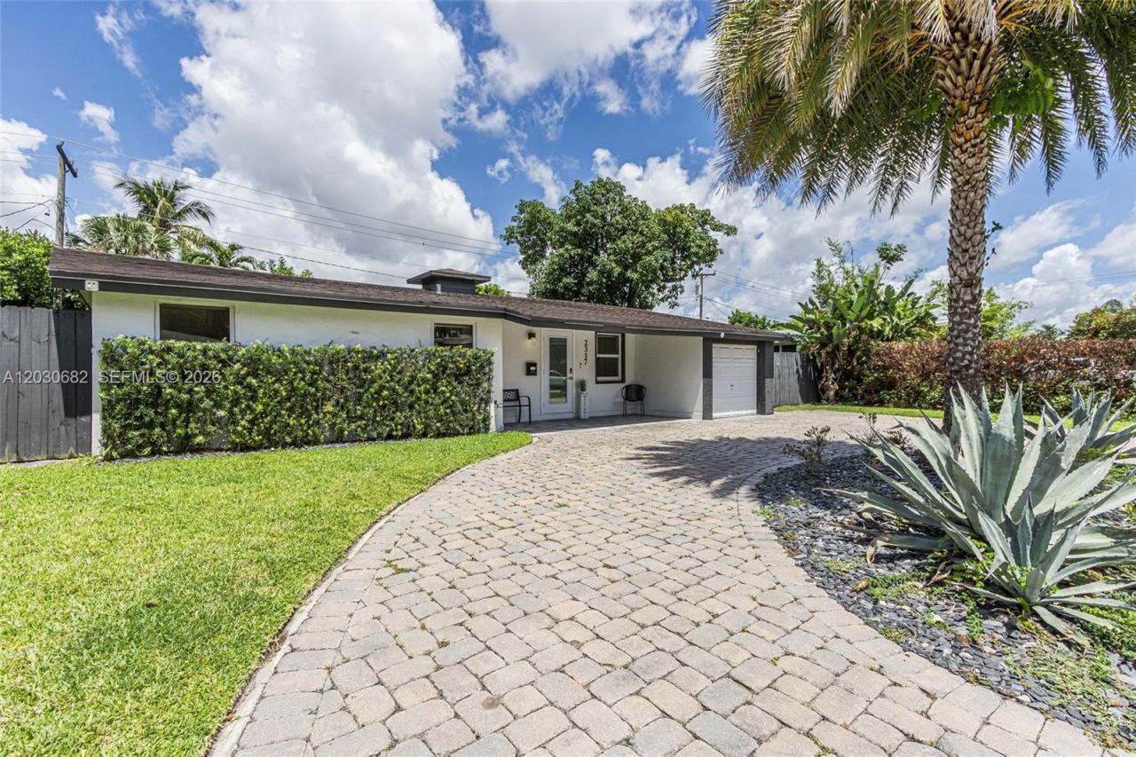 2317 SW 34th Ave , Fort Lauderdale, FL 33312 Photo