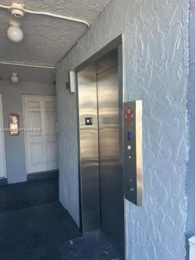 9351 Fontainebleau Blvd , Unit B409, Miami, FL 33172 Photo