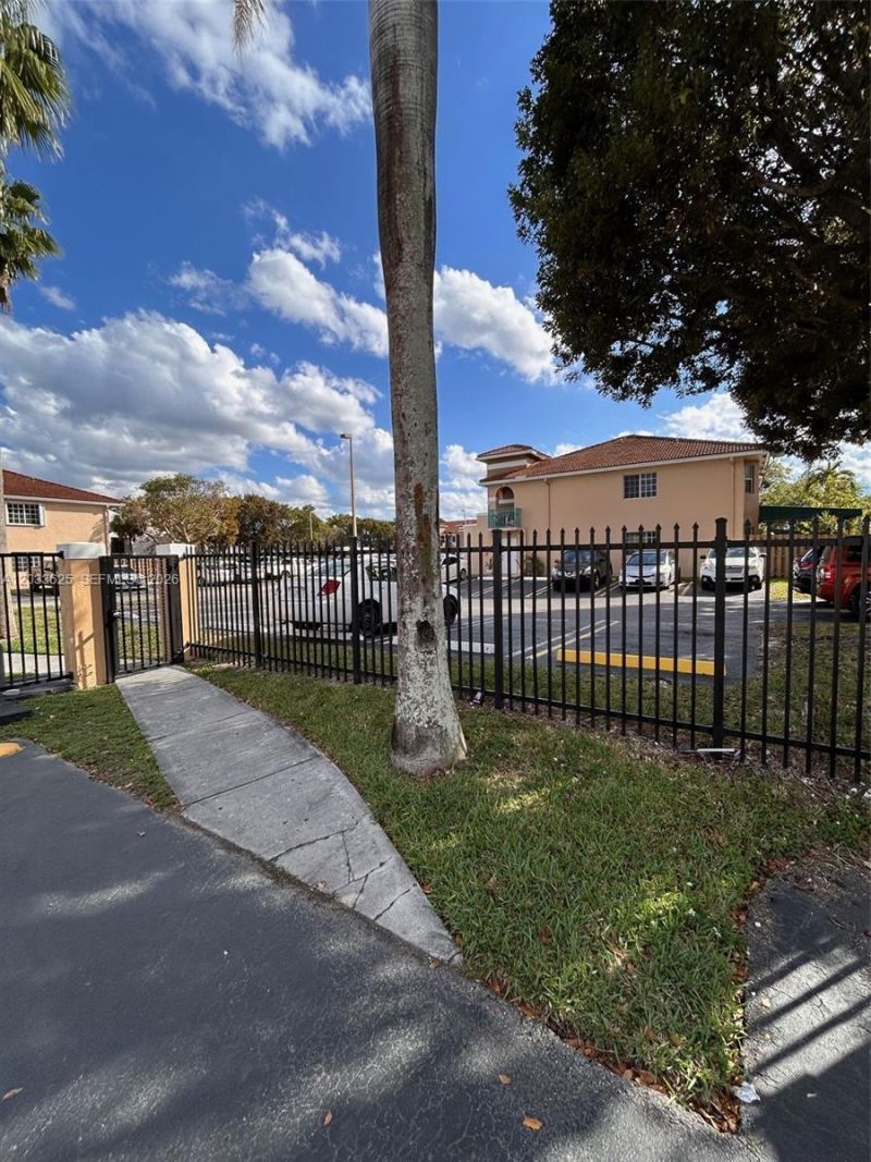 13120 SW 64th Ter , Unit 1504, Miami, FL 33183 Photo