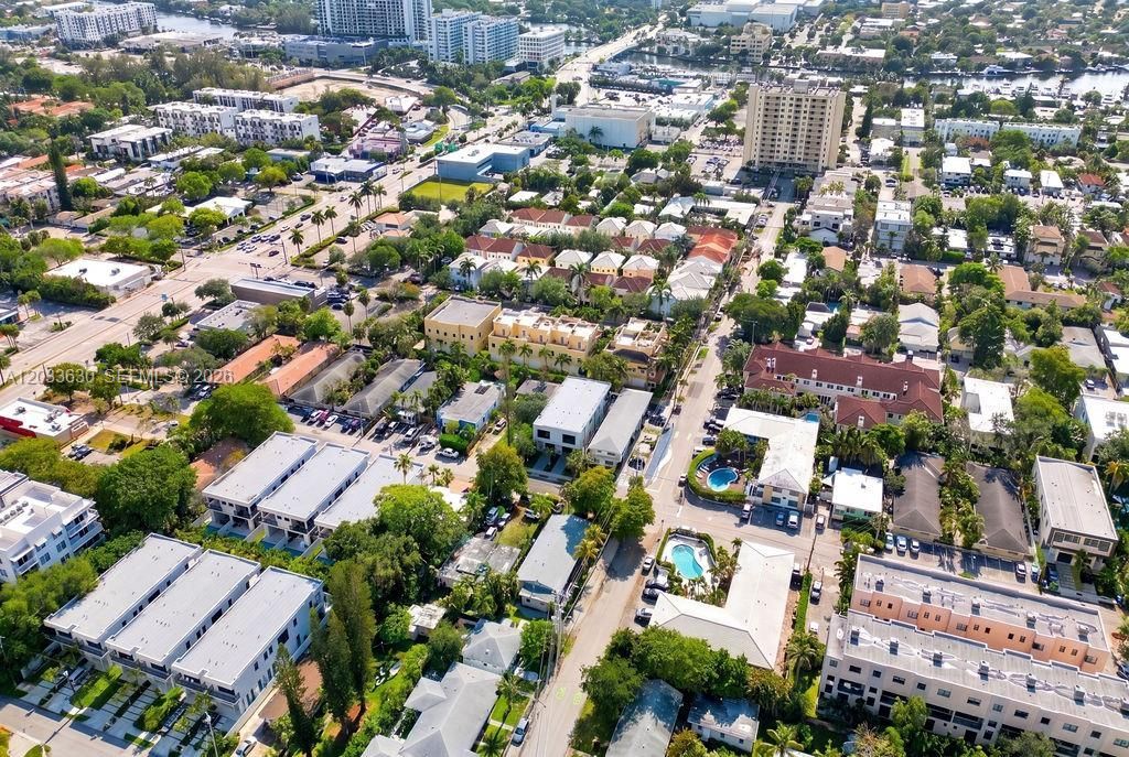 906 NE 17th Ter, Fort Lauderdale, FL 33304 Photo
