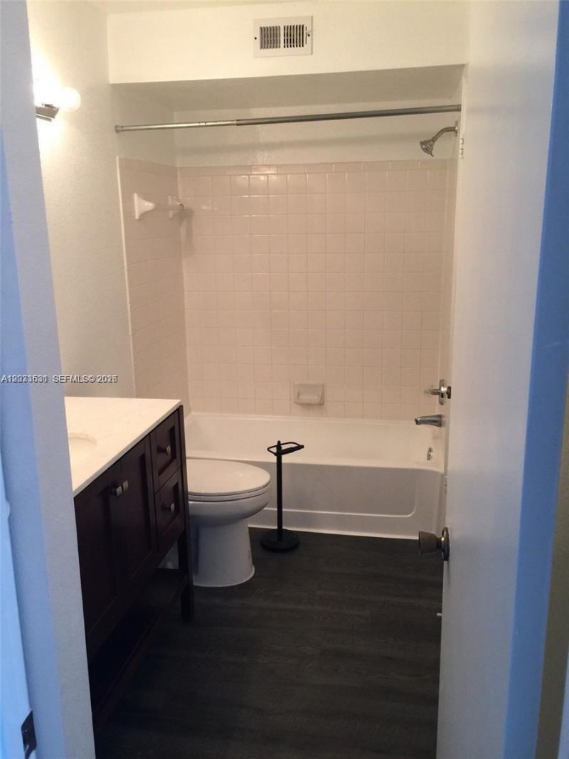 13060 Vista Isles Dr, Unit 222, Sunrise, FL 33325 Photo
