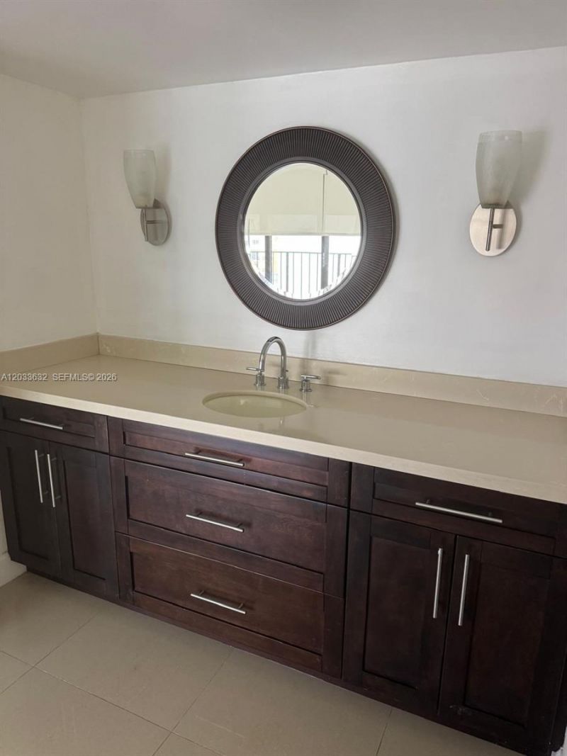 66 N Valencia Ave, Unit PH2A, Coral Gables, FL 33134 Photo