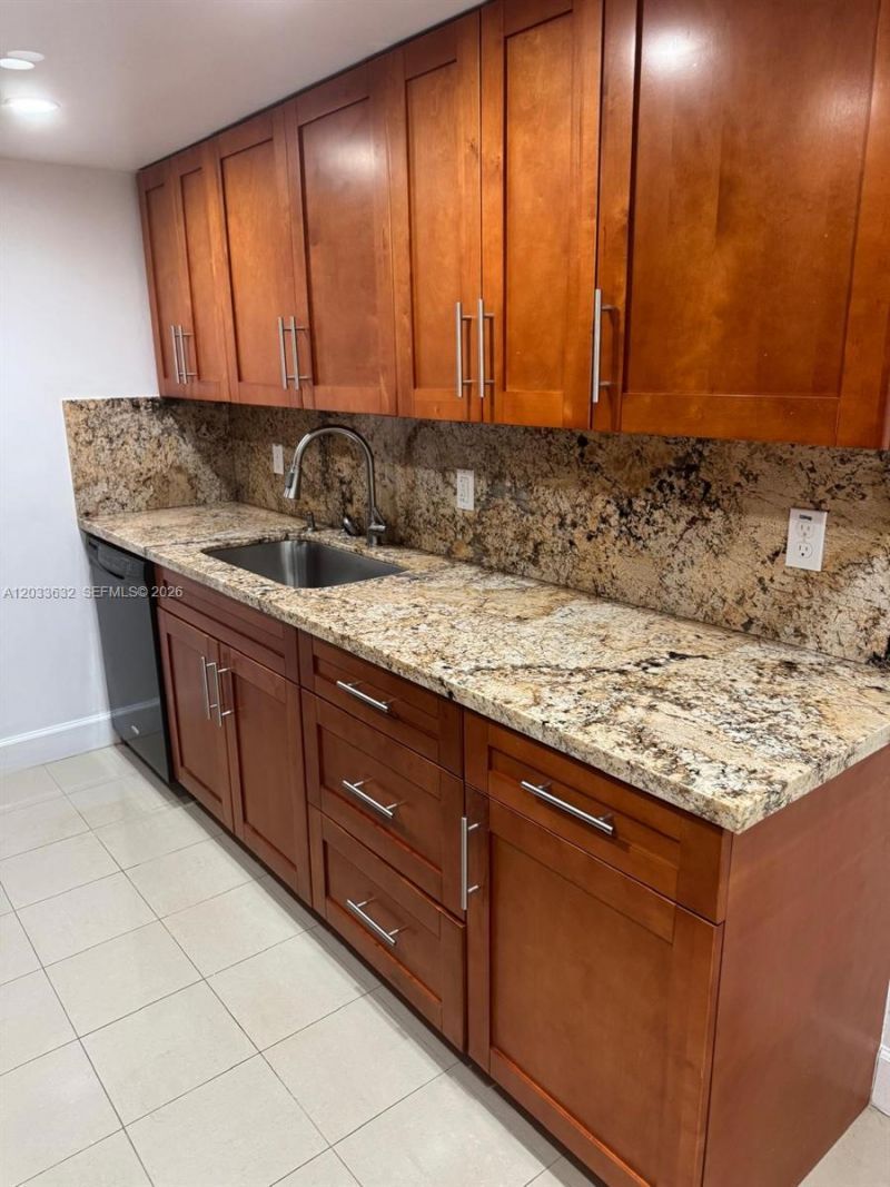 66 N Valencia Ave, Unit PH2A, Coral Gables, FL 33134 Photo