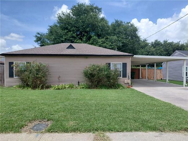 1604 THOMAS Street , Gretna, LA 70053