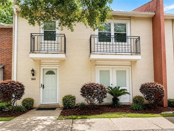7611 MAYFAIR Place, New Orleans, LA 70126