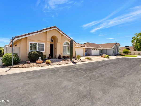 911 E ANNETTE Drive, Phoenix, AZ 85022