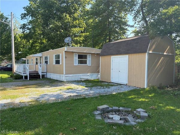 6800 Lake Road West , Unit 35E, Geneva, OH 44041