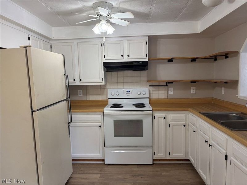 6800 Lake Road West, Unit 35E, Geneva, OH 44041 Photo 4