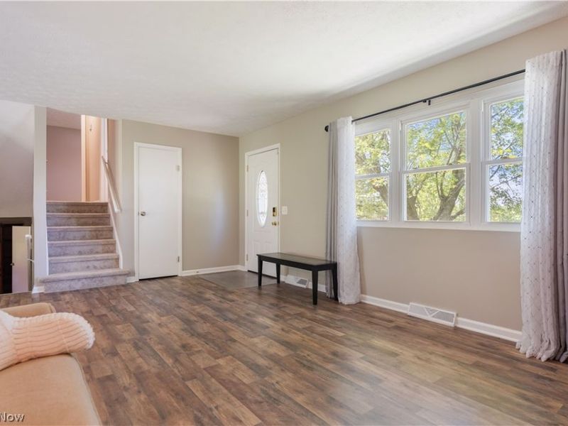 5732 Benjamin Street SW, Canton, OH 44706 Photo 4