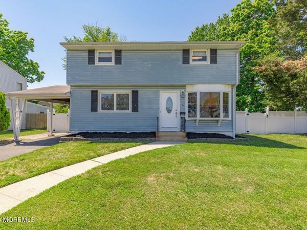 5 Scholer Drive, Union Beach, NJ 07735