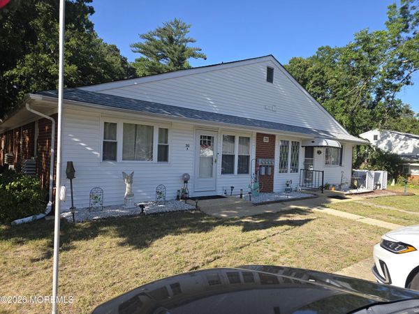 210 Laurel Place, Whiting, NJ 08759