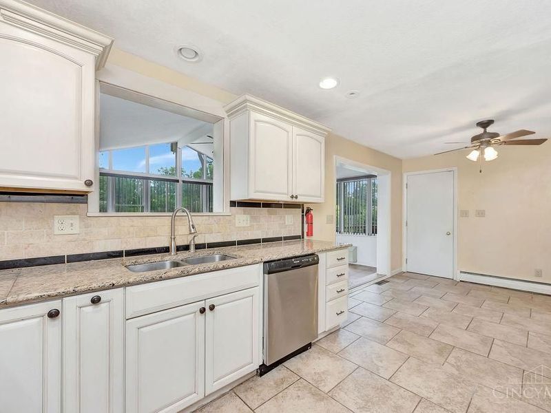 6242 Timothy Lane, Oxford, OH 45056 Photo 10
