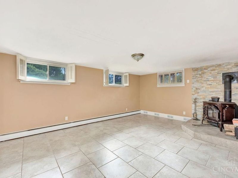 6242 Timothy Lane, Oxford, OH 45056 Photo 17
