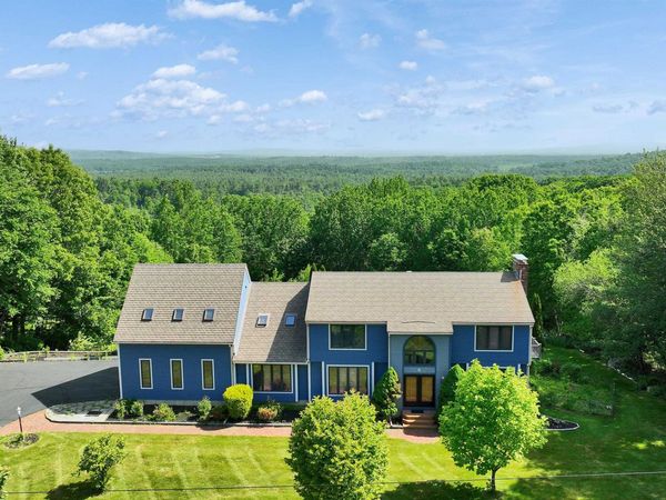 8 Longview Drive, Bow, NH 03304