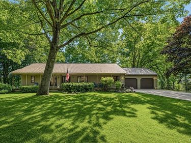 16 High Banks Drive, Fulton, NY 13069