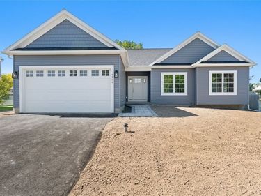6208 Leslieanne Path, Cicero, NY 13039