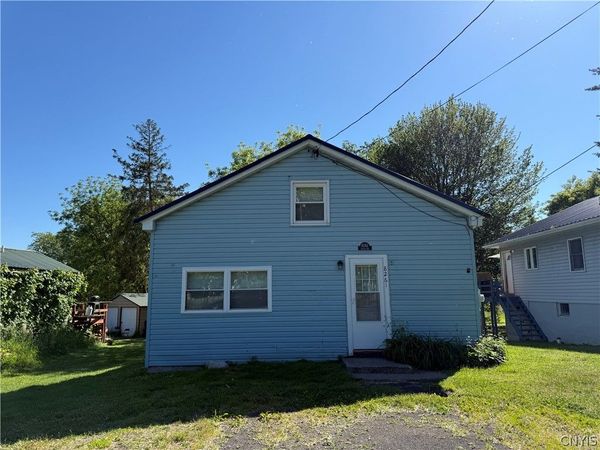 8261 Oswego Road , Baldwinsville, NY 13027