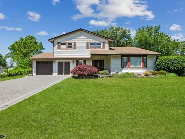 71 Gaub Rd, Old Bridge, NJ 08857