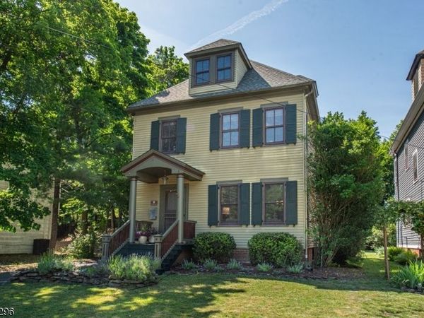 35 Brookside Ave, Caldwell, NJ 07006