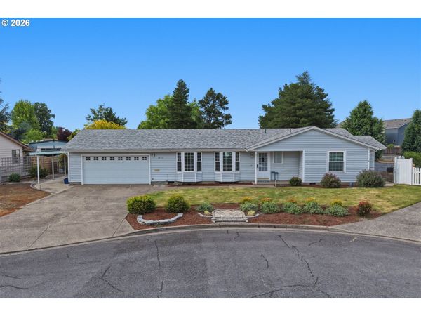 1305 MULBERRY DR, Woodburn, OR 97071