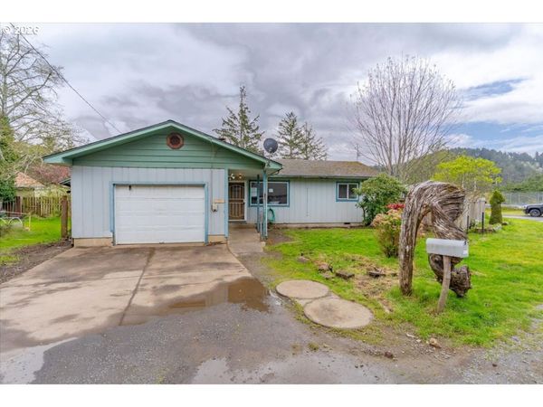 4634 SE LEE AVE, Lincoln City, OR 97367