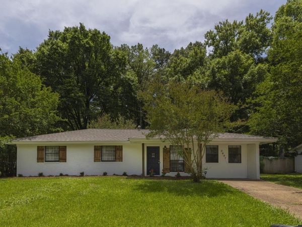 2607 Maple, Starkville, MS 39759
