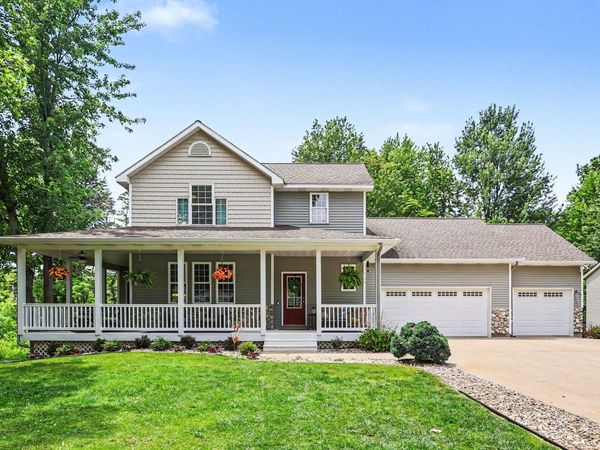 13289 Trail Creek, Coopersville, MI 49404