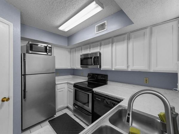 9815 Walnut Street, Unit 204, Dallas, TX 75243