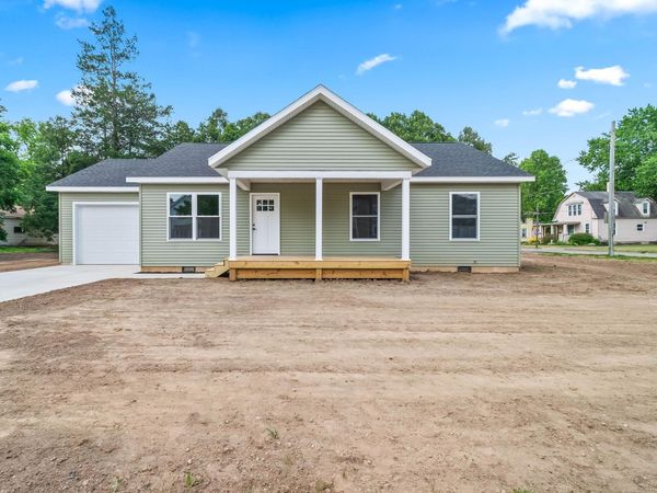 203 Pelton Avenue, Coldwater, MI 49036
