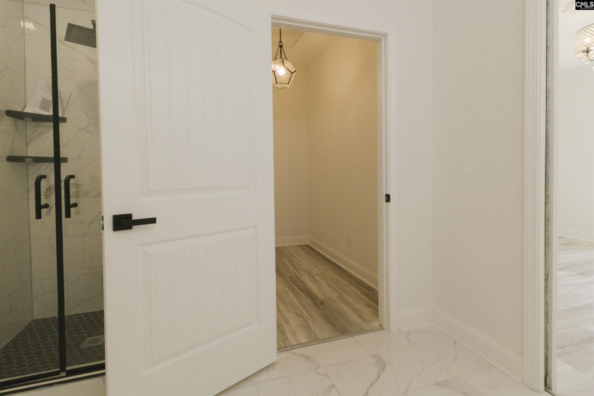 1515 Paul Street E Photo 16