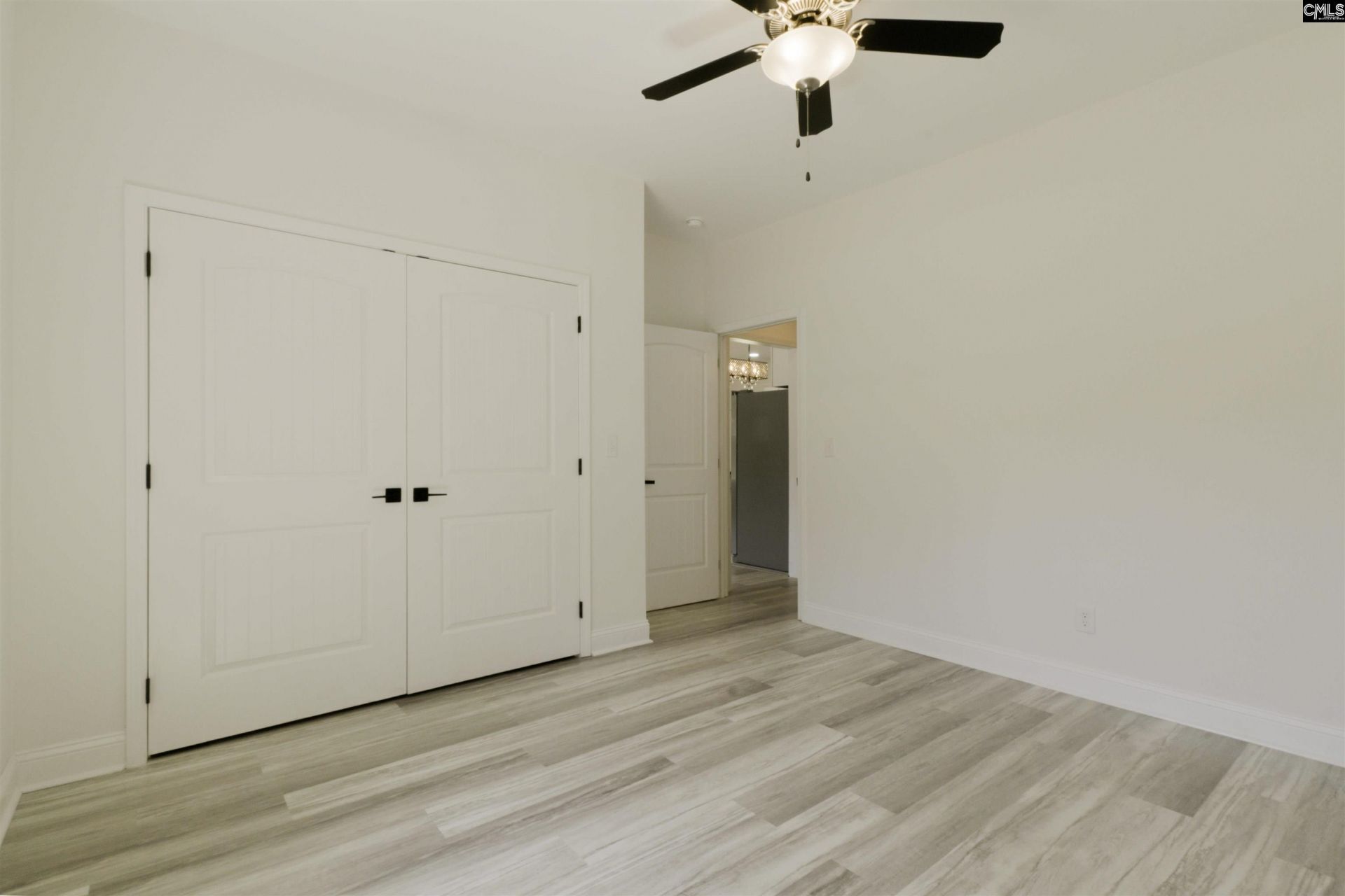 1515 Paul Street E Photo 21