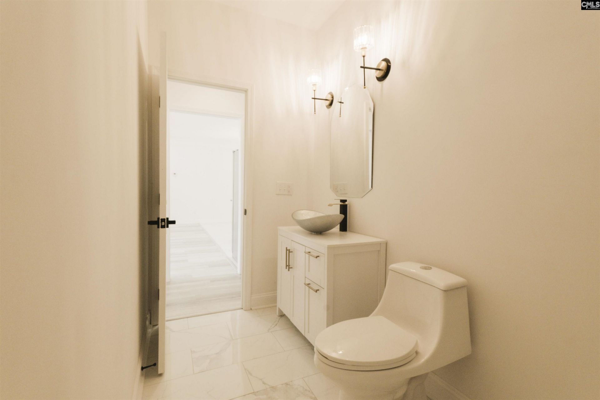 1515 Paul Street E Photo 24
