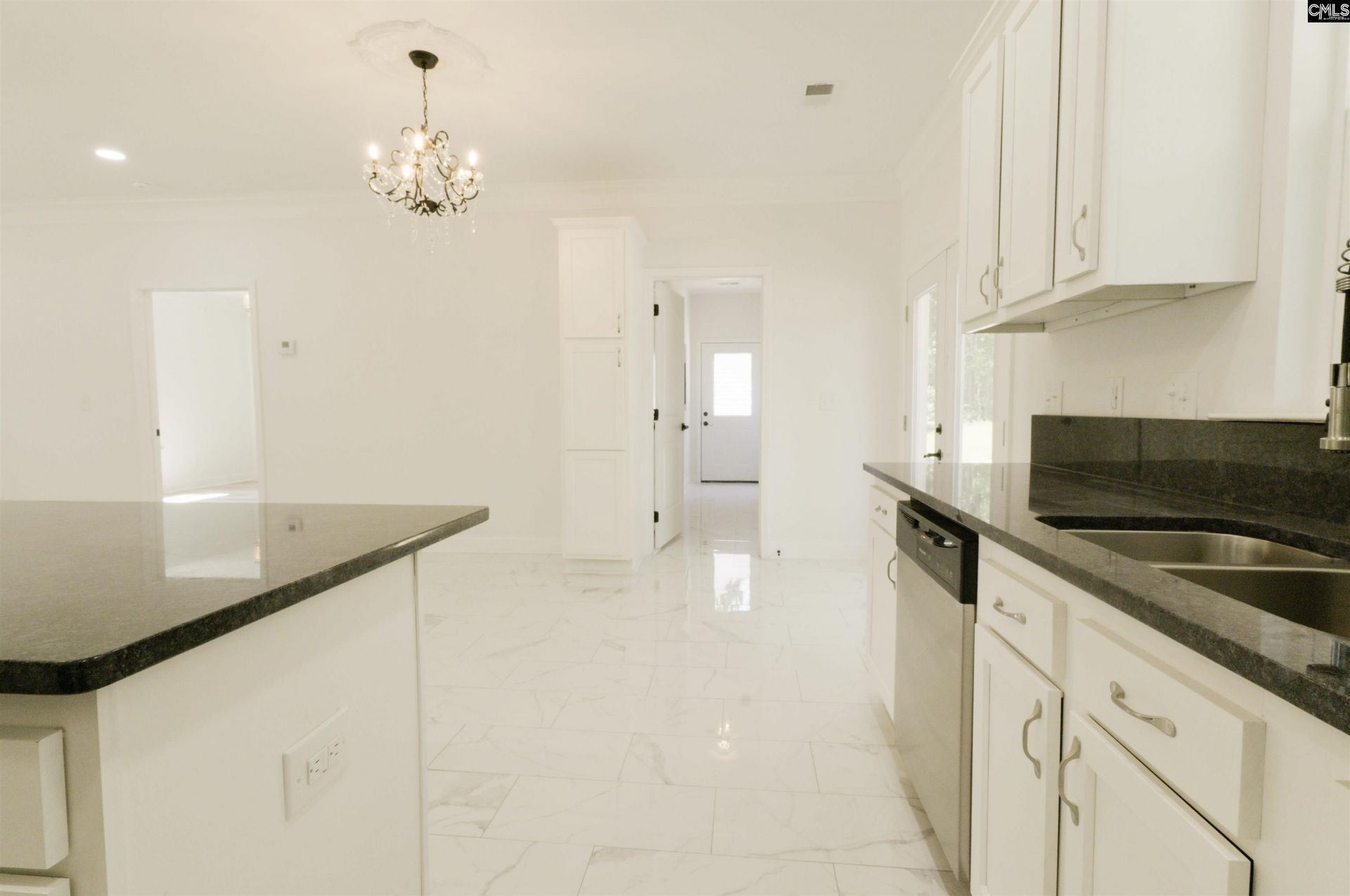 1515 Paul Street E Photo 7