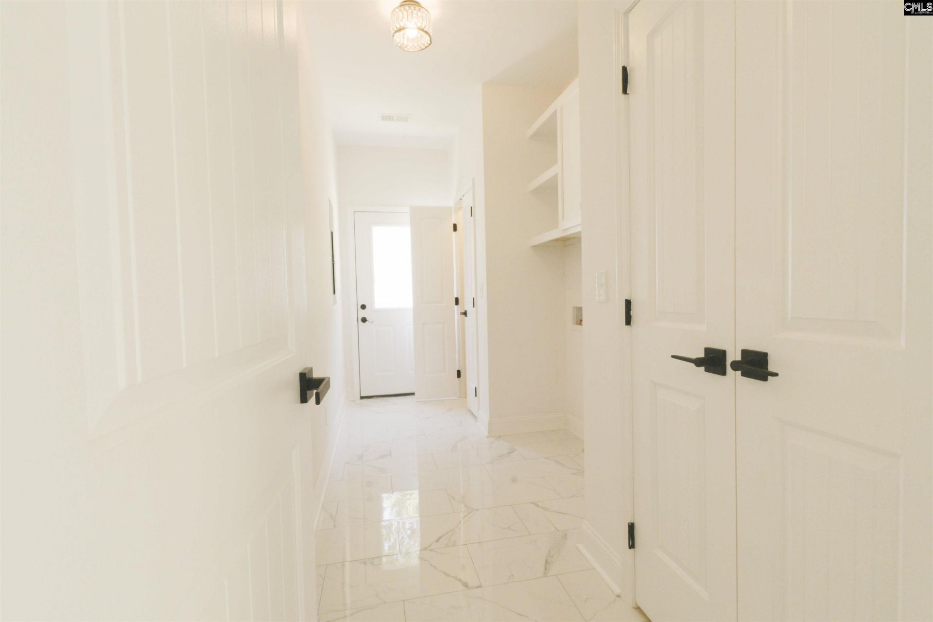 1515 Paul Street E Photo 9