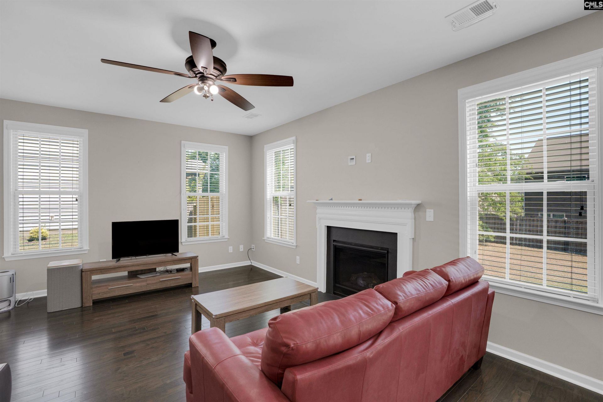 139 Bonhill Dr Photo 13