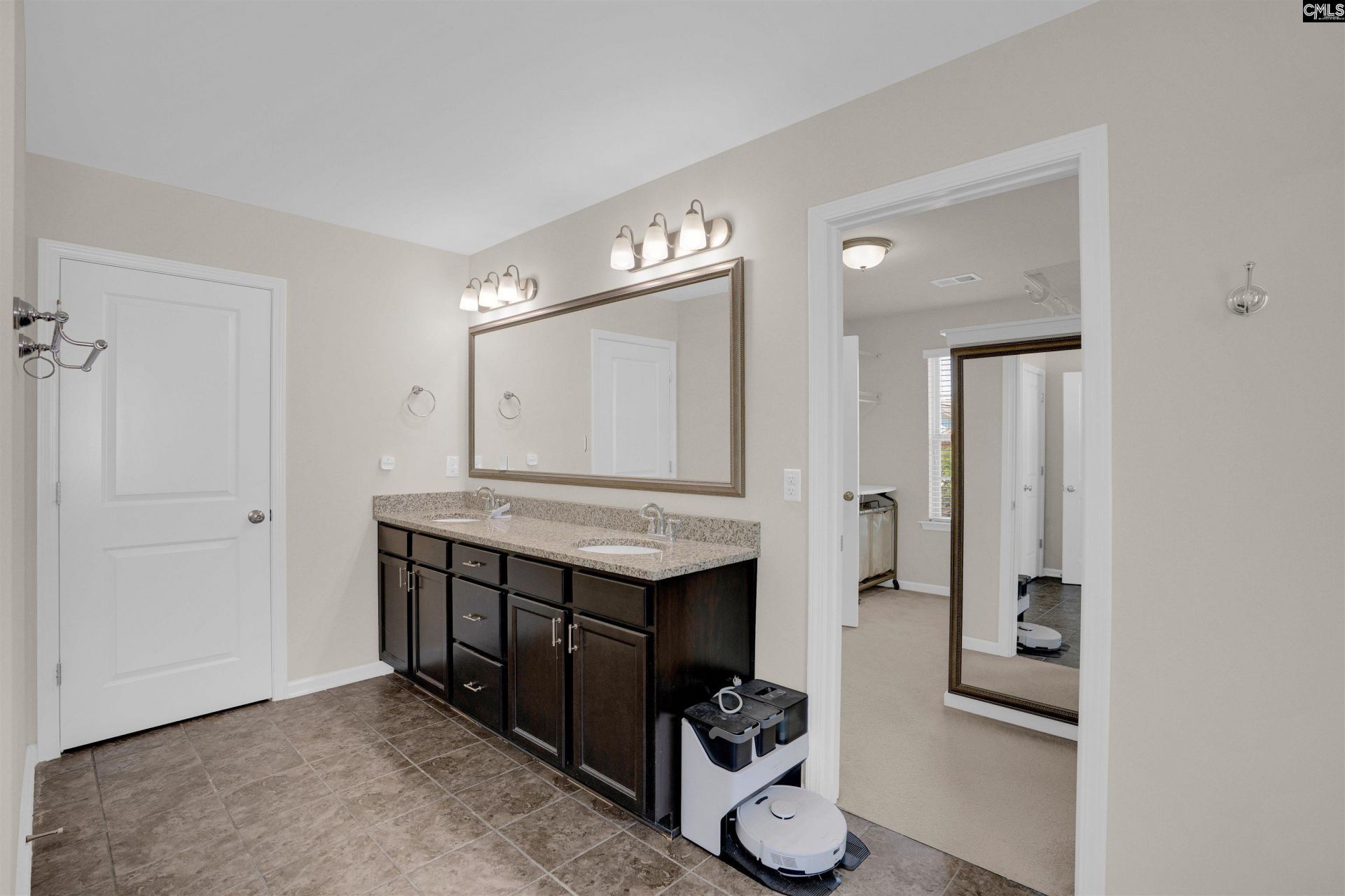 139 Bonhill Dr Photo 22