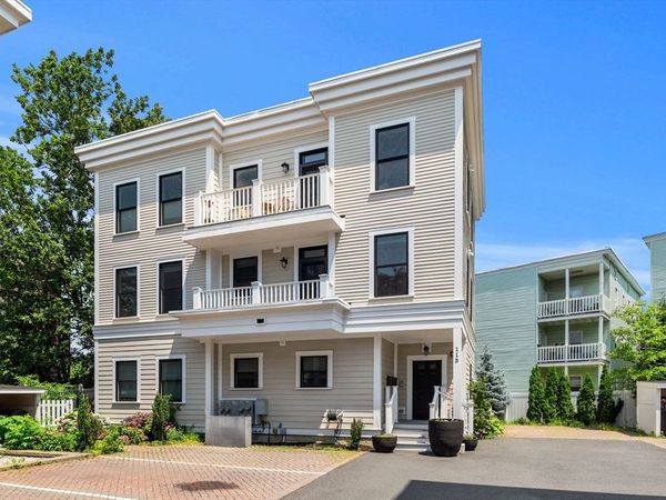 113 Beacon Street, Unit B, Somerville, MA 02143