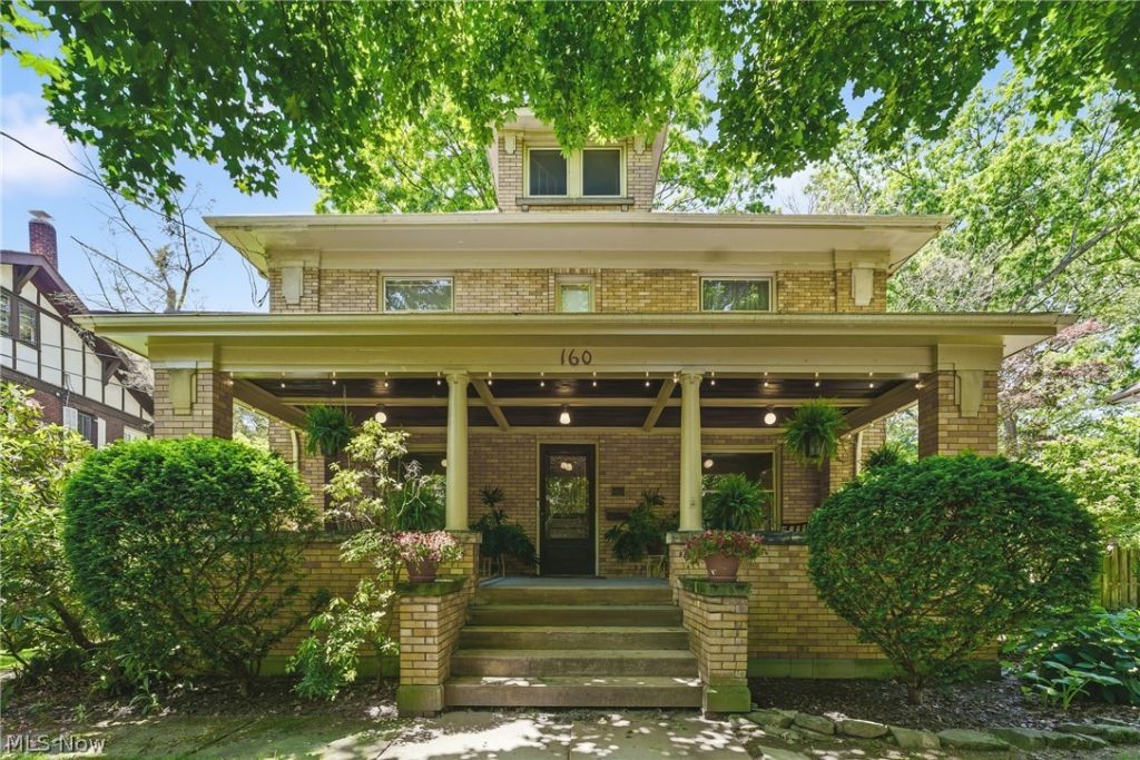 160 Oakdale Avenue, Akron, OH 44302 Main Photo