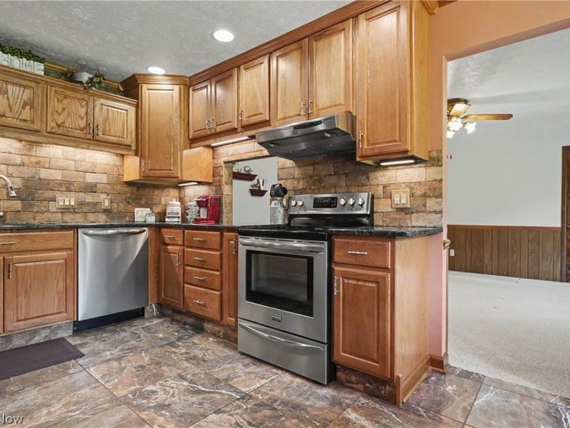 9112 New Road , North Jackson, OH 44451 Photo 11