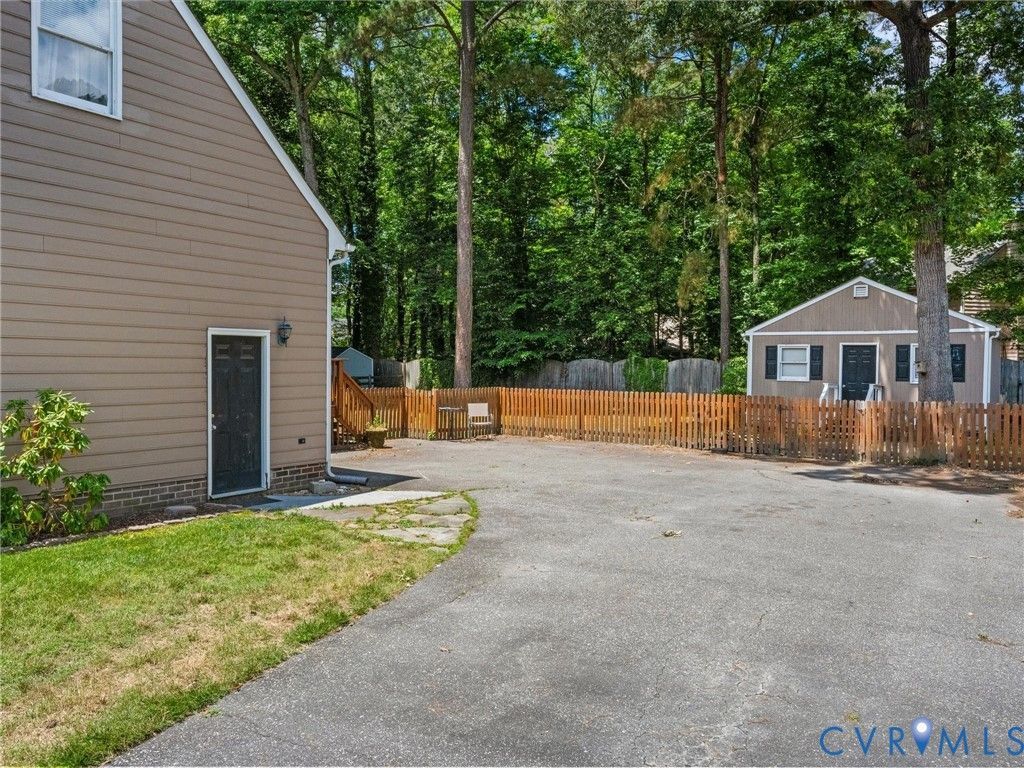 10167 Drawbridge Court Mechanicsville, VA 23116