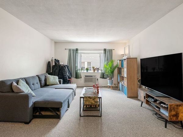 2 Larose Pl, Unit 10, Boston, MA 02135