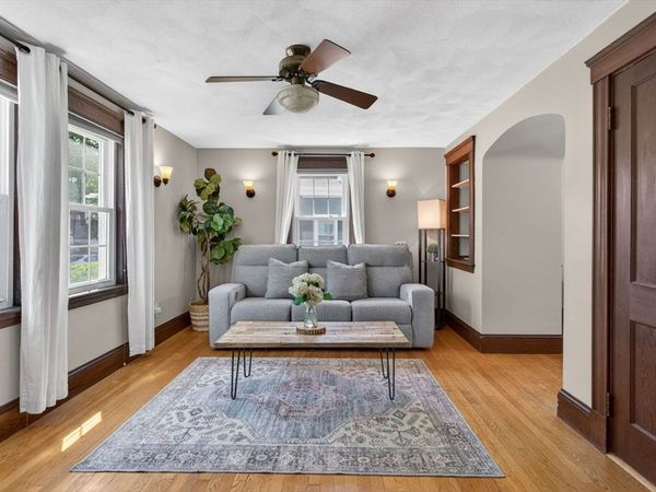 25 Pleasant St., Saugus, MA 01906
