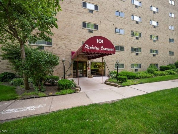101 S Rocky River Drive , Unit 405, Berea, OH 44017