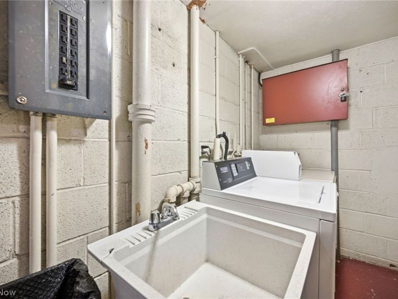 101 S Rocky River Drive , Unit 405, Berea, OH 44017 Photo 16
