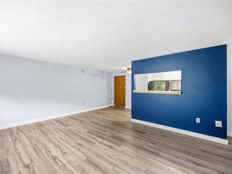 101 S Rocky River Drive , Unit 405, Berea, OH 44017 Photo 5