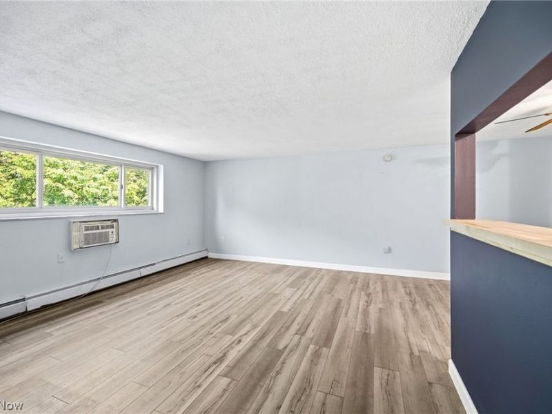 101 S Rocky River Drive , Unit 405, Berea, OH 44017 Photo 6