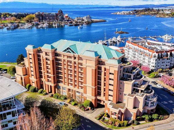 75 Songhees Rd , Unit #104, Victoria, BC V9A 7M5